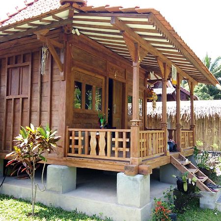 Uma Nirmala Aling-Aling Otel Singaraja Oda fotoğraf